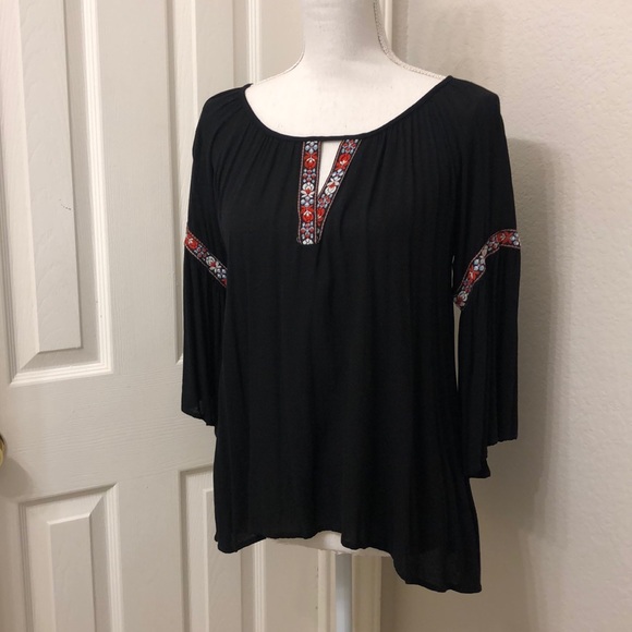 Francesca's Collections Tops - Black Boutique 3/4 sleeve blouse franchescas